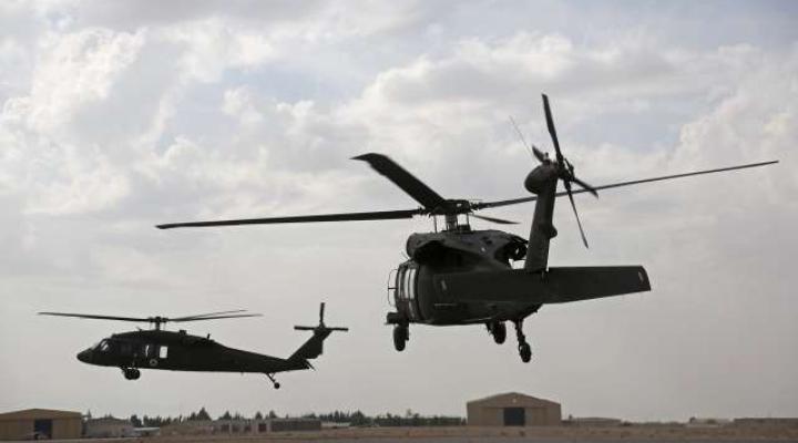 Śmigłowce Black Hawk należące do armii Afganistanu