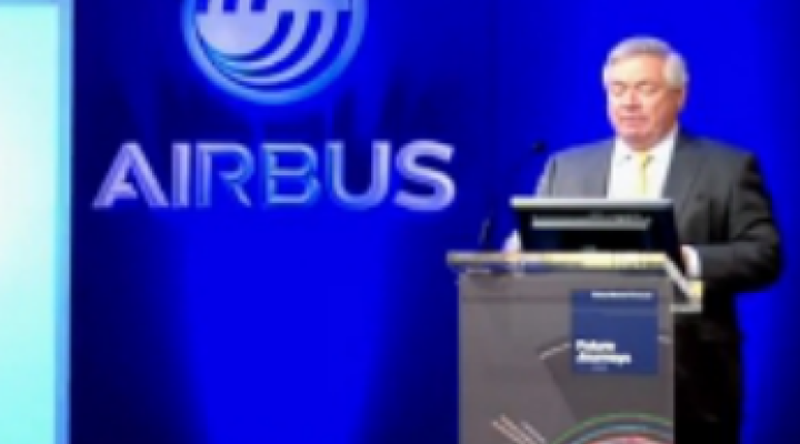 John Leahy podczas Airbus’ Global Market Forecast 