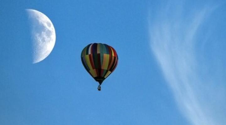 Balon i Księżyc, fot. Jacek Wiedeński