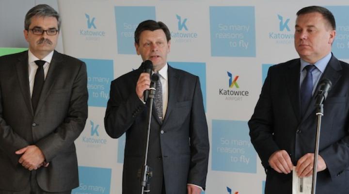 Krzysztof Kapis Prezes PAŻP podczas briegingu w Katowice Airport