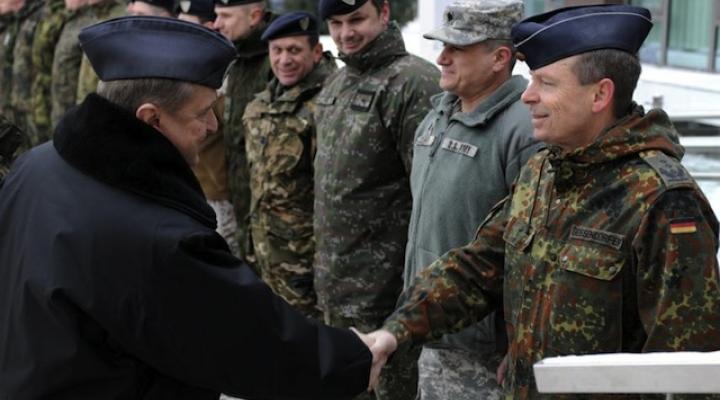 Gen. broni pil. Lech Majewski podczas wizyty w jednej z jednostej wojskowych położonych w woj. zachodniopomorskim