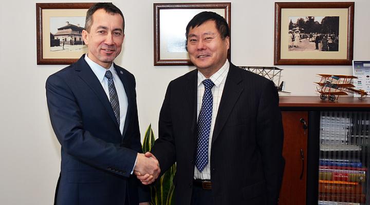 Wizyta sekretarza ambasady Chińskiej Republiki Ludowej w Politechnice Rzeszowskiej (fot. A. Surowiec)