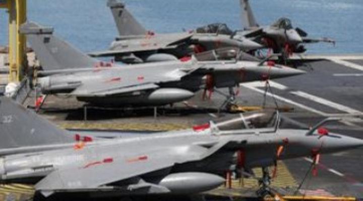 Indie zamawiają 36 francuskich myśliwców Rafale (fot. PAP/EPA)