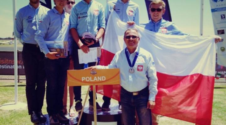 Srebro dla polskich szybowników w Klasyfikacji drużynowej (fot. Szybowcowa Kadra Narodowa Juniorów)
