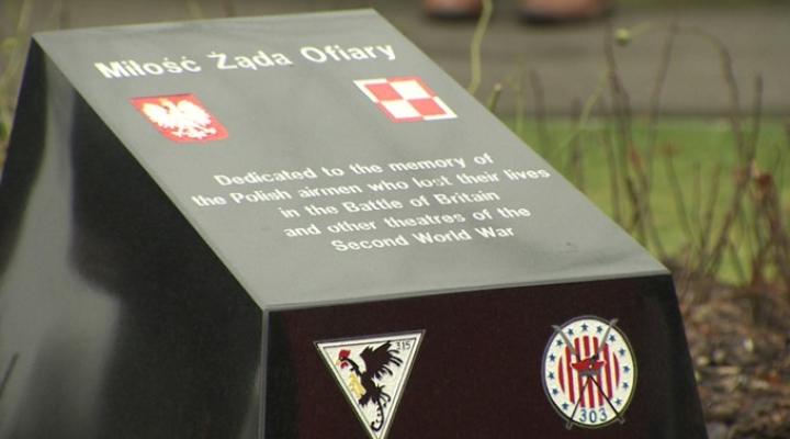 Pomnik poświęcony polskim lotnikom w Irlandii Północnej (fot. www.itv.com)