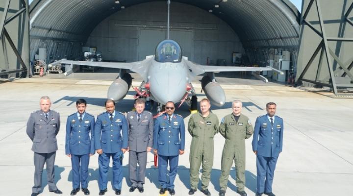Wizyta delegacji oficerów z Emiratów Arabskich w 31 Bazie Lotnictwa Taktycznego Poznań - Krzesiny