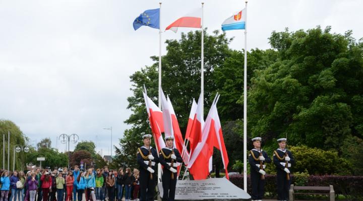  Uroczystości przy Płycie Pomniku Marynarza Polskiego z okazji Dnia Weterana (foto P. Wojtas)