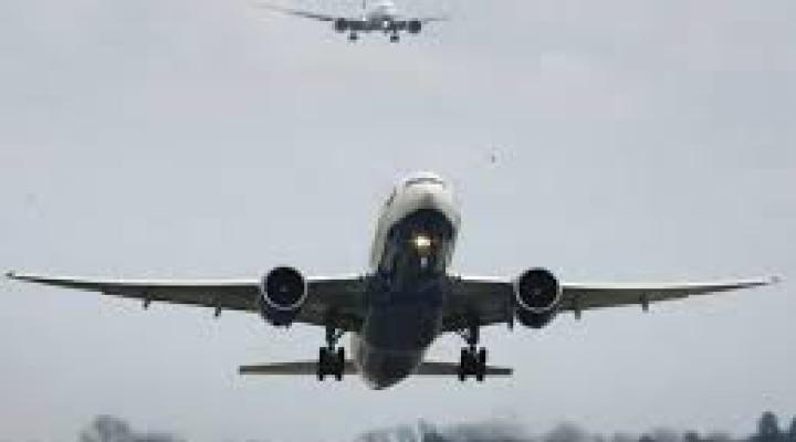 Stały wzrost operacji na rynku lotniczym