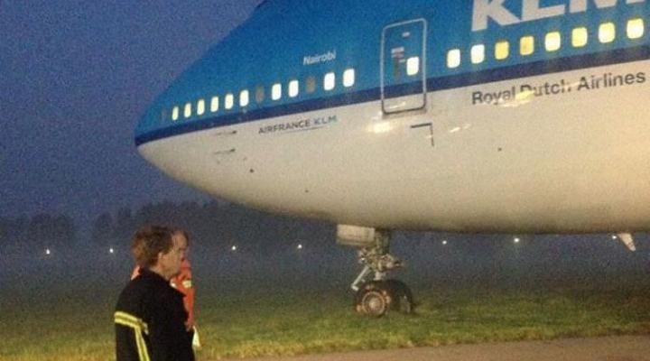 B744 KLM zjechał z pasa startowego w Amsterdamie