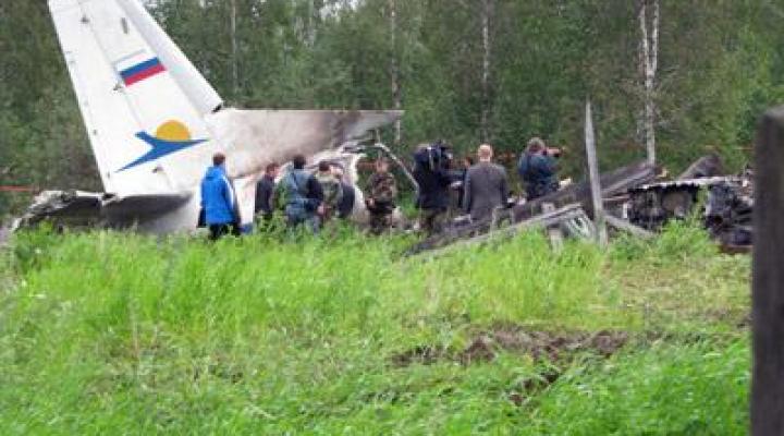 Spalony samolot po sierpniowych pożarach w Rosji