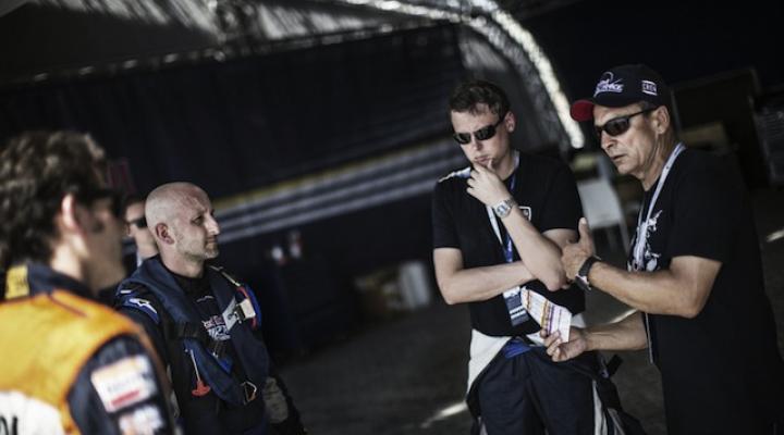 Red Bull Air Race: Mike Mangold w Abu Dhabi