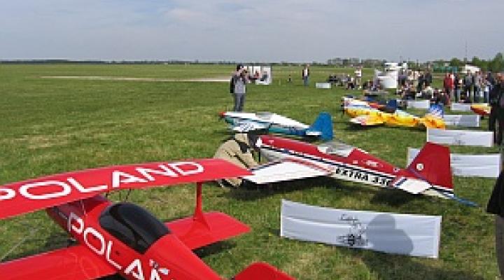 Modele samolotów, źródło: www.modelarstwo.osw.pl