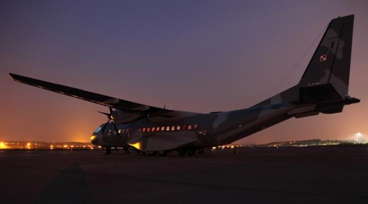 Samolot transportowy CASA C-295M (fot. Bartosz Bera)