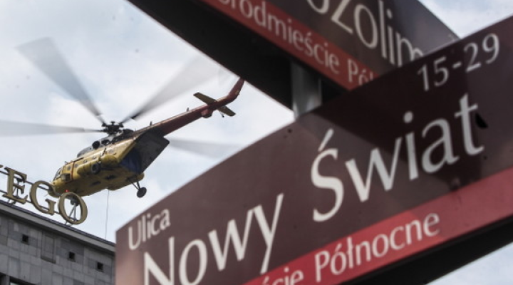 Śmigłowiec Mi-171 w centrum Warszawy PAP/Jakub Kamiński