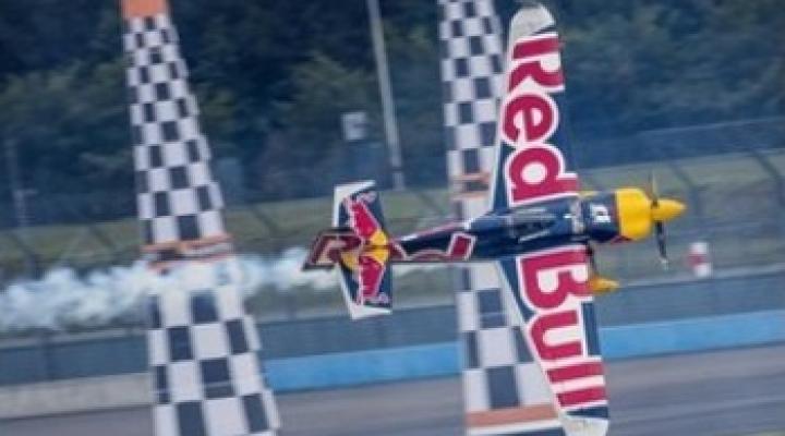 Red Bull Air Race (fot. redbull.com)