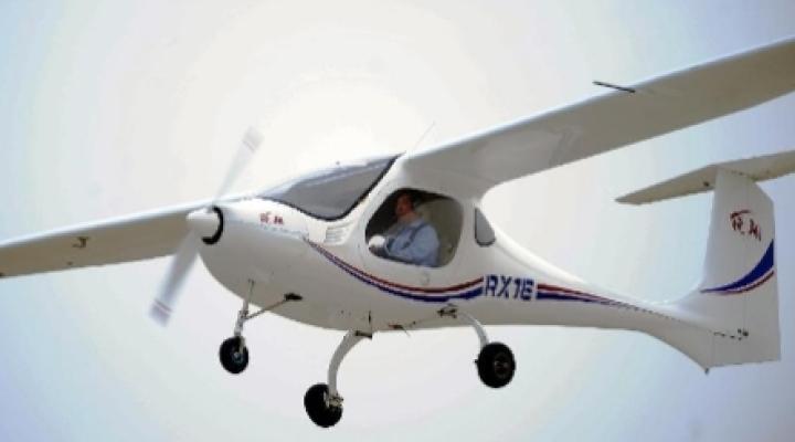 Chiński samolot elektryczny RX1E