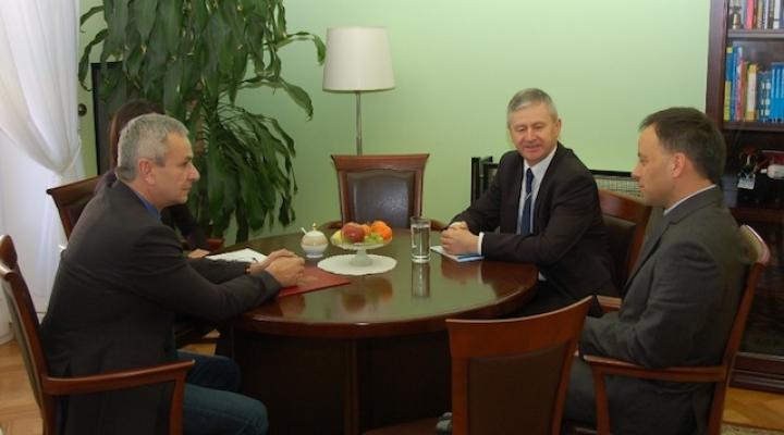 Sebastian Kawa oraz Włodzimierz Skalik w Ministerstwie Sportu i Turystyki podczas spotkania z ministrem Andrzejem Biernatem