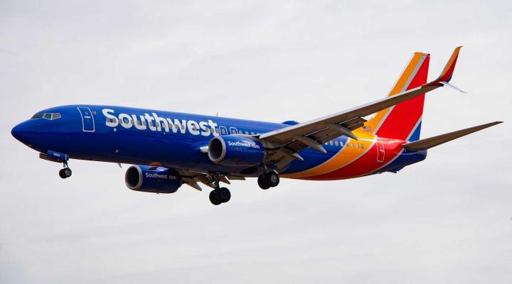 B737 MAX 8 należacy do linii Southwest Airlines, fot. Travel