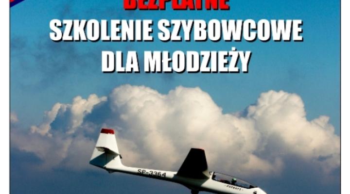 Aeroklub Poznań: Bezpłatne szkolenie szybowcowe dla młodzieży (fot. aeroklub.poznań.pl)