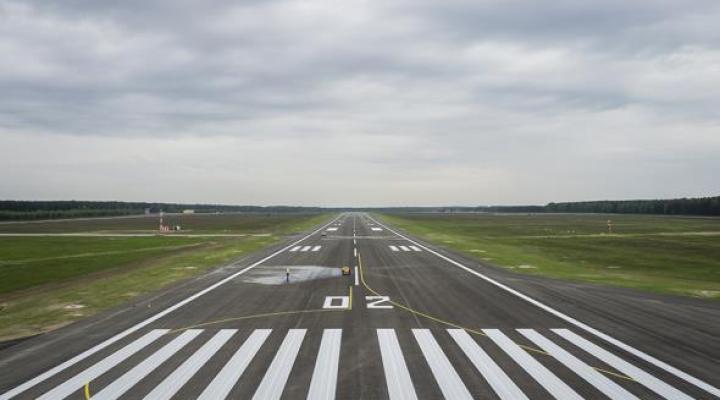 Lotnisko Szczytno-Szymany - pas startowy