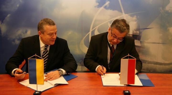 Podpisanie przez PAŻP i UkSATSE porozumienia w sprawie wymiany danych radarowych (fot. PAŻP)