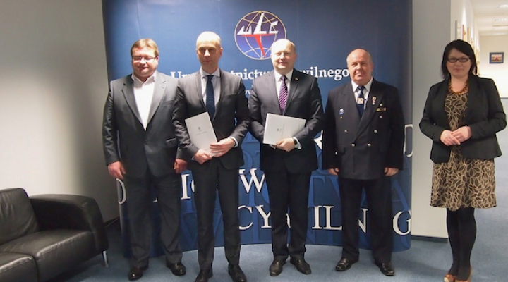 Podpisanie Porozumienia pomiędzy MSW a ULC ws. współpracy przy realizacji nadzoru nad lotnictwem służb porządku publicznego