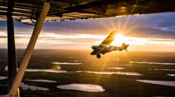 Zwiedzanie Alaski 60-letnim samolotem (fot. Paul Guschlbauer)