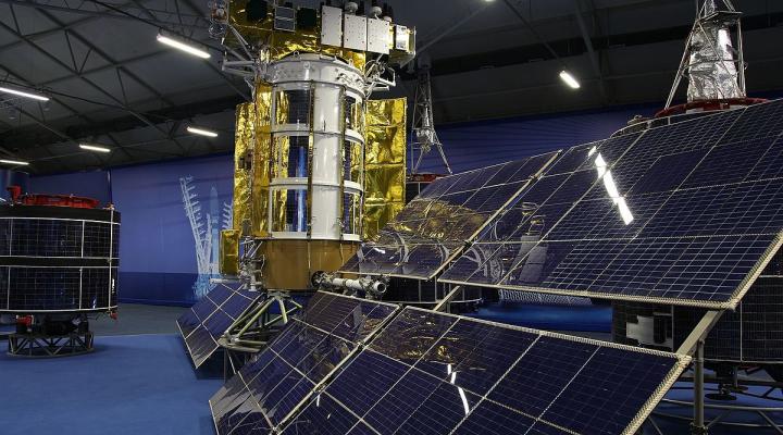 GLONASS M - laserowy satelita (fot. Vitaly V. Kuzmin/CC BY-SA 4.0/Wikimedia Commons)