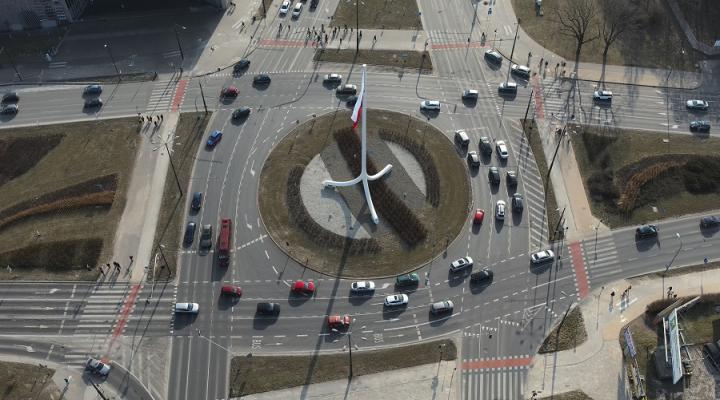 Rondo - obraz z drona wykorzystywanego do analizy ruchu drogowego (fot. materiały projektu)