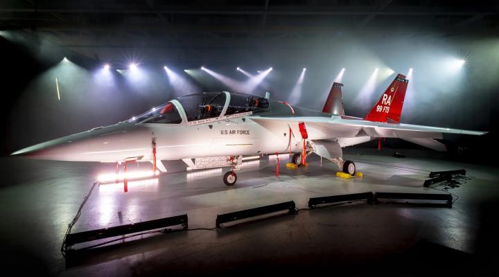 T-7A Red Hawk dla sił powietrznych (fot. Boeing)