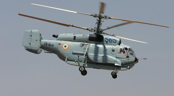 Ka-31 należący do marynarki wojennej Indii w locie (fot. aeroprints.com/CC BY-SA 3.0/Wikimedia Commons)
