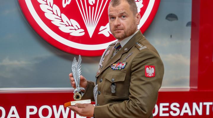 Płk Michał Strzelecki dowódcą 6 Brygady Powietrznodesantowej (fot. 6.BPD)