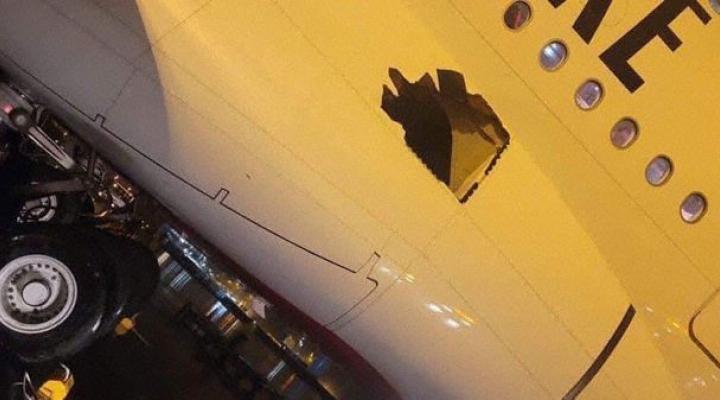 Uszkodzony A388 linii Emirates.