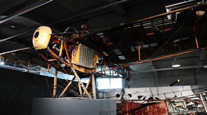 Samolot odnawiany w Muzeum Lotnictwa Polskiego