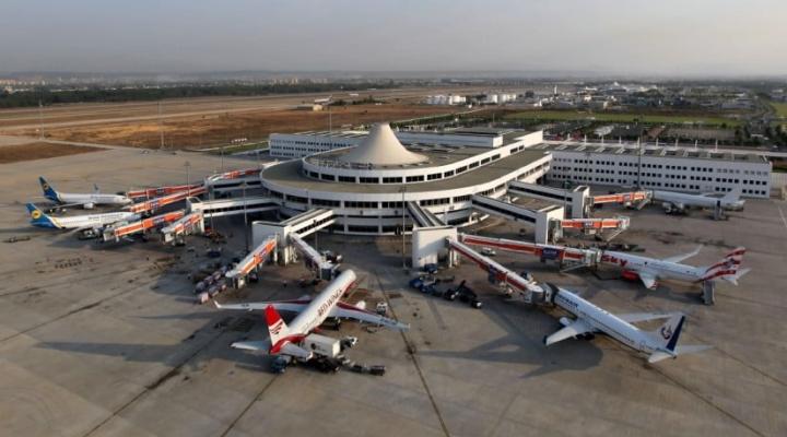 Terminal portu lotniczego w Antalii