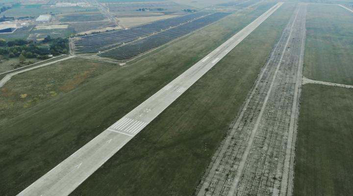 Port lotniczy Debreczyn - pas startowy (fot. Debrecen International Airport, Facebook)