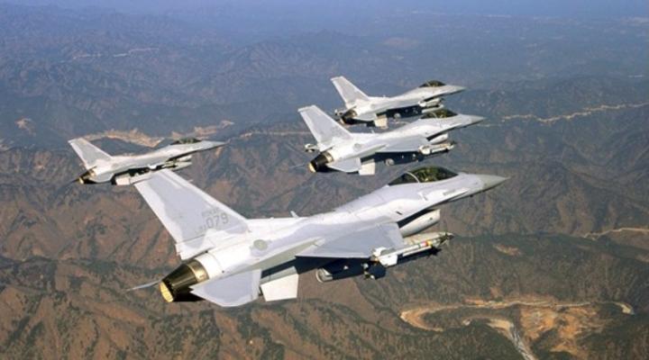 F-16 Sił Powietrznych Republiki Korei w locie (fot. Siły Powietrzne Republiki Korei)