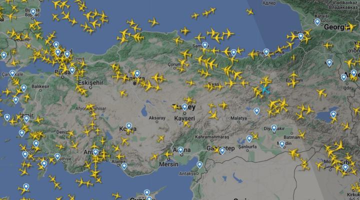 Ruch lotniczy nad Turcją (fot. flightradar24.com)