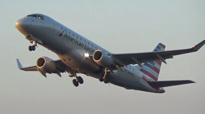 ERJ-175 należący do American Airlines, fot. youtube