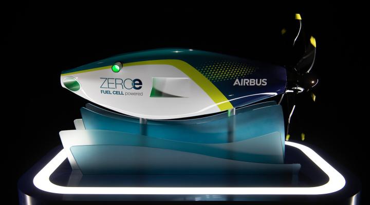Model silnika z ogniwami paliwowymi ZEROe (fot. Airbus)