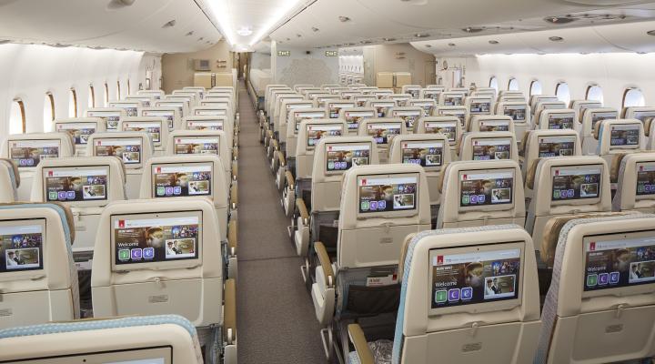 A380 linii Emirates - kabina klasy ekonomicznej (fot. Emirates)
