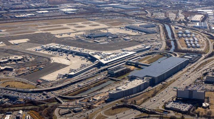 Port lotniczy Newark-Liberty - widok z góry (fot. The Port Authority of New York & New Jersey, Twitter)