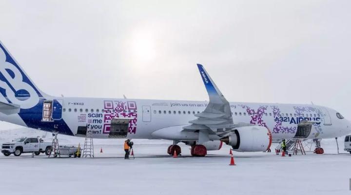 A321XLR na lotnisku - zimą (fot. Airbus)