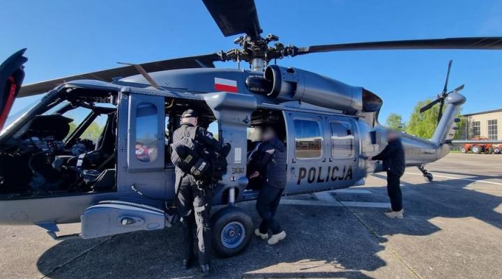 Polscy lotnicy szkolą policyjnych specjalsów w Mołdawii (fot. policja.pl)