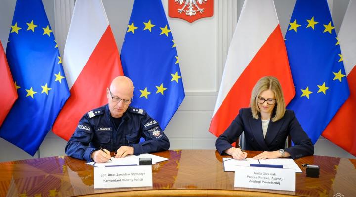Podpisanie porozumienia o współpracy pomiędzy KGP a PAŻP (fot. Grzegorz Utnik, Gabinet Komendanta Głównego Policji)