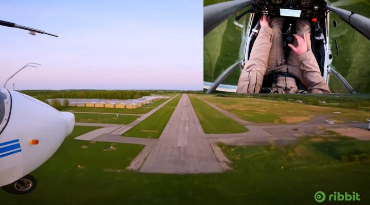 Widok z samolotu podczas zautomatyzowanego lądowania (fot. kadr z filmu na youtube.com)