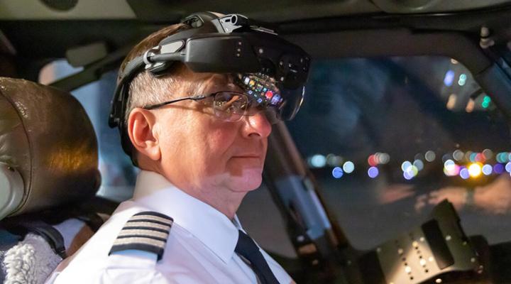Universal Avionics ClearVision EFVS in the Boeing 737NG, fot. ainonline