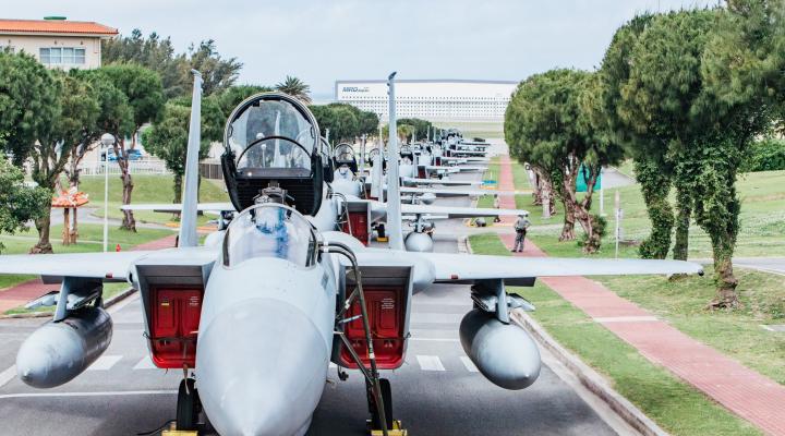 Ewakuacja myśliwców F15J z bazy Naha, fot. twitter