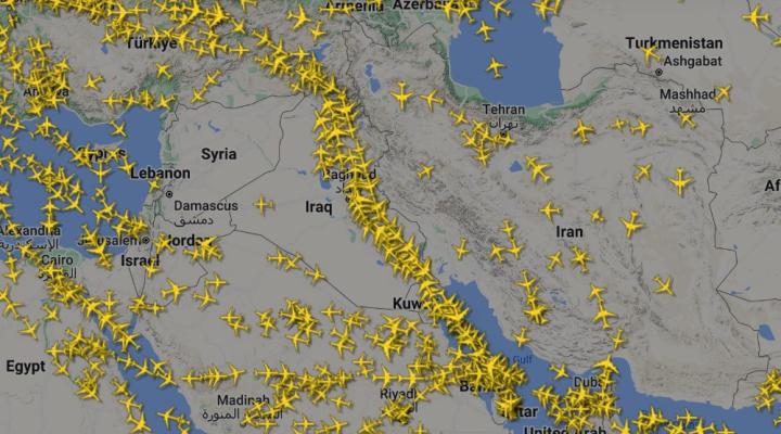Ruch lotniczy nad Izraelem i Iranem (fot. flightradar24.com)