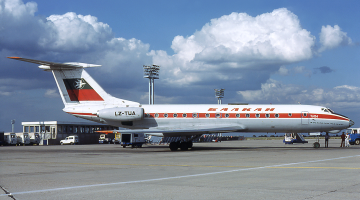 Tupolew Tu-134 linii Balkan Bulgarian Airlines, podobna maszyna (LZ-TUB) uległa wypadkowi (fot. Michel Gilliand, GFDL 1.2, Wikimedia Commons)
